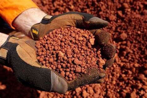  Bauxite – En kritisk komponent i vår moderna värld och framtiden för hållbara material!